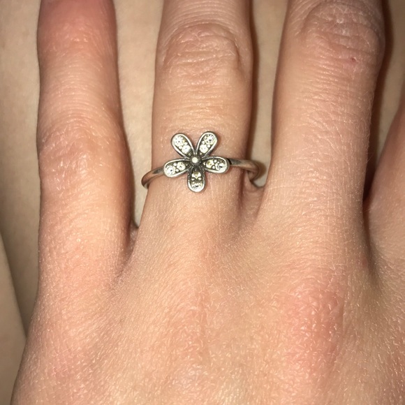 Pandora Jewelry - Pandora flower ring